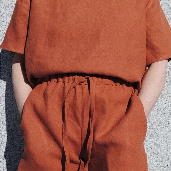 Loose fit drawstring linen shorts - Picture 2 of 6